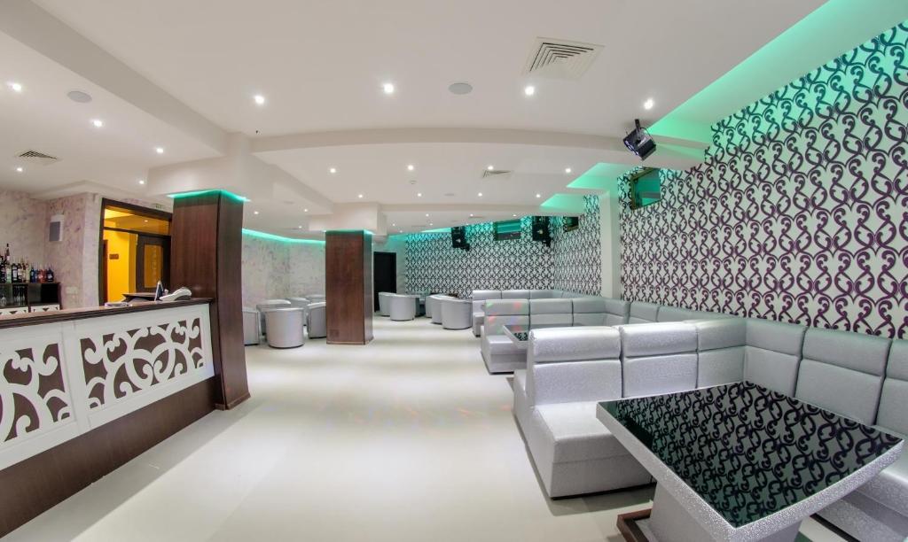 Hotel Iva & Elena Παμπόροβο Εξωτερικό φωτογραφία